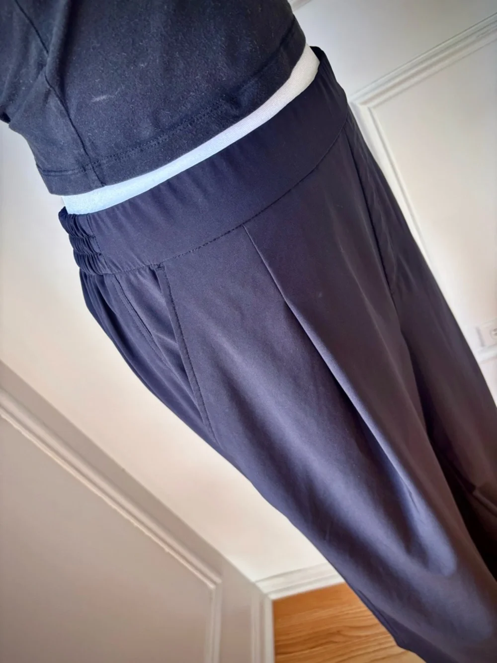 LOFT ▪️ High Rise Lightweight Wide Leg Pant - Picture 3 of 9